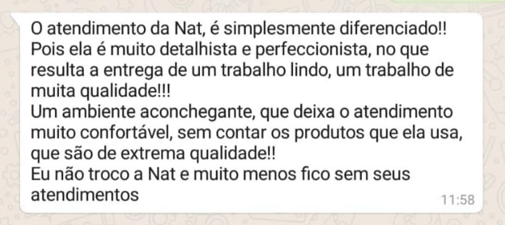 Depoimento de cliente via WhatsApp elogiando o atendimento detalhista e a qualidade dos produtos