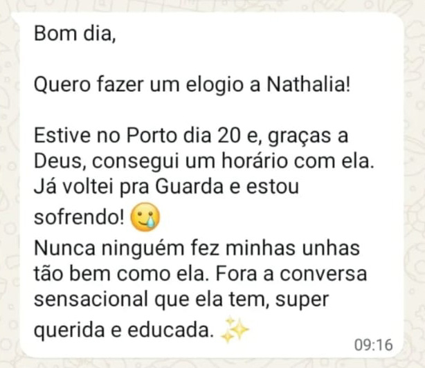 Depoimento de cliente via WhatsApp destacando a qualidade do trabalho de manicure